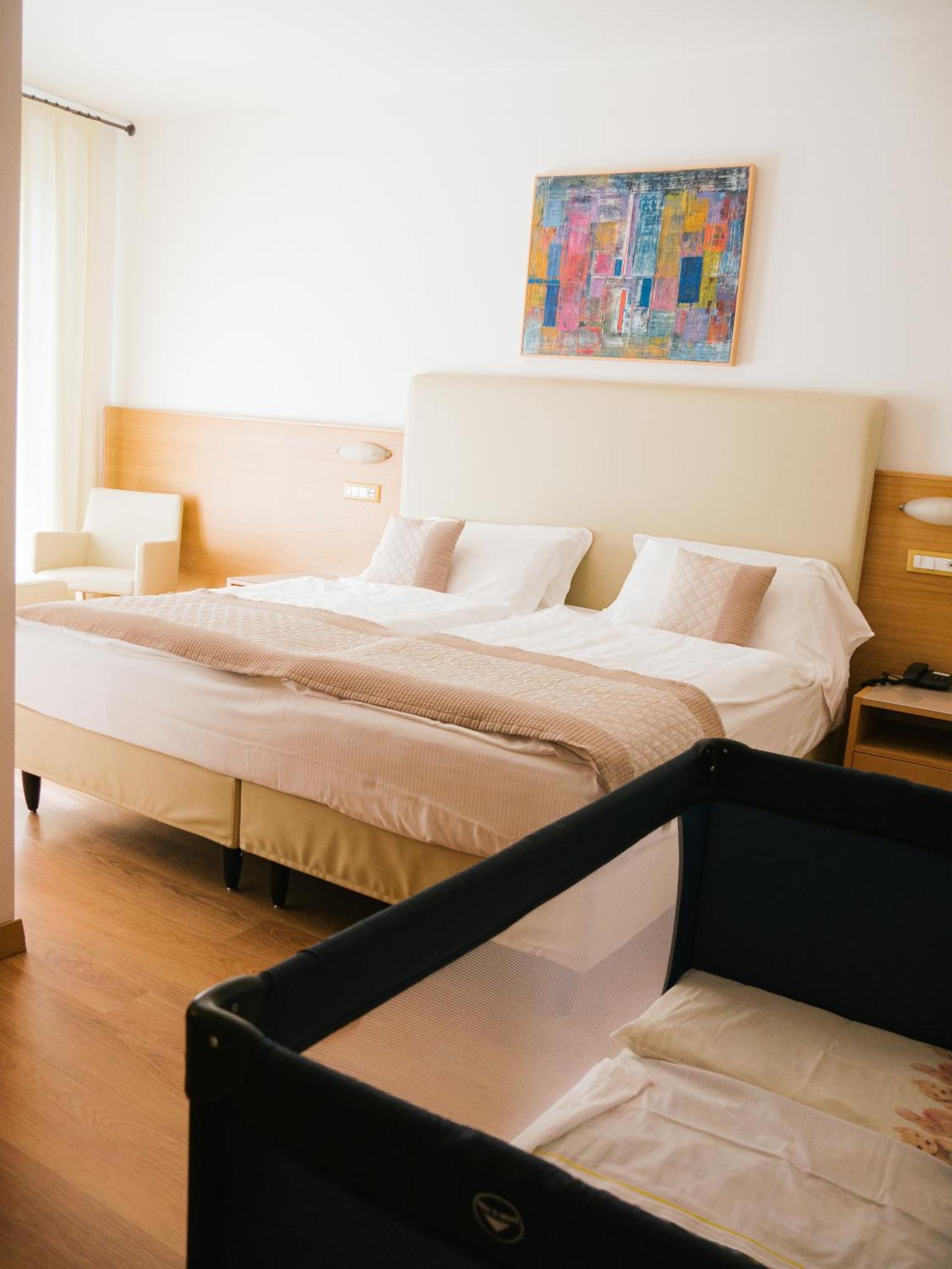 Bristol Hotel 4*
