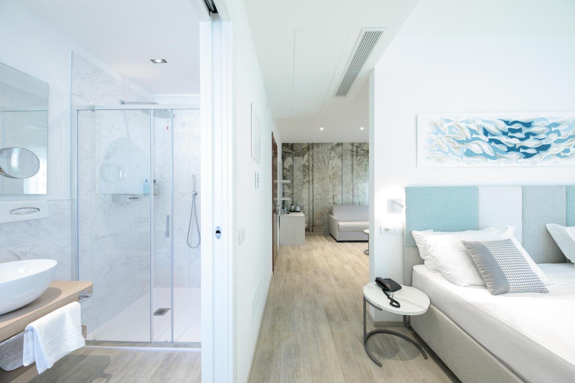 Bristol Hotel 4*